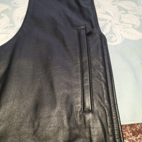 🔥NWT RARE "WICKED" Harley-Davidson Black Leather Flare Chaps with Skull Bling - Picture 5 of 15